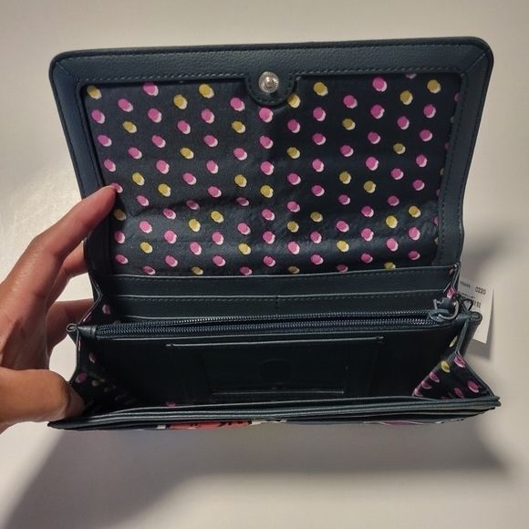 Vera Bradley NWT Falling Flowers RFID Audrey Wallet. - Picture 8 of 15
